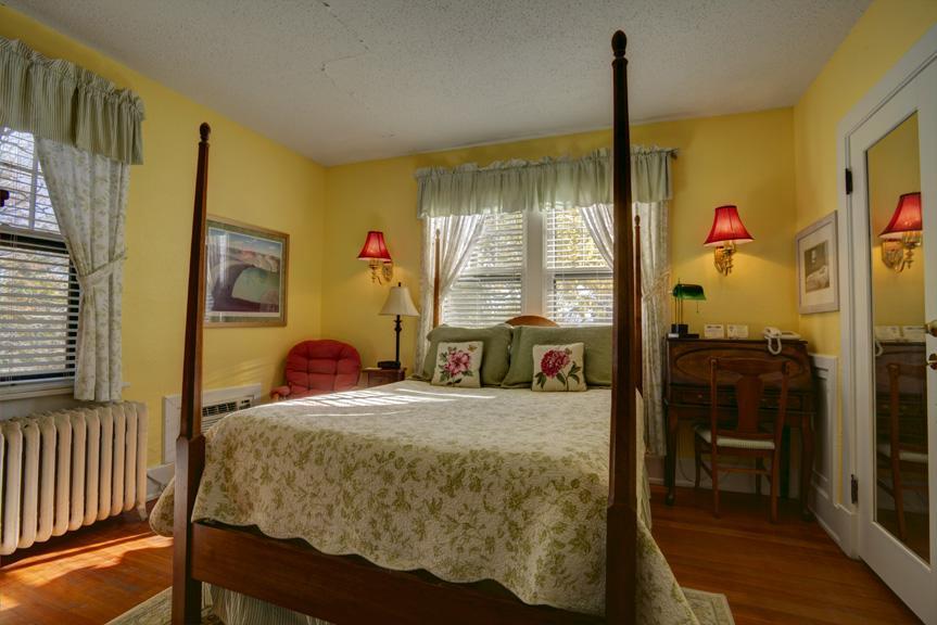 Brown Street Inn Bed And Breakfast 爱荷华 外观 照片